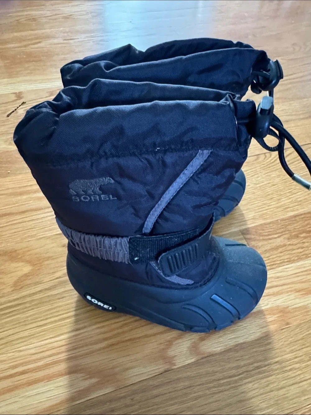 Excellent condition Sorel Black Kids Snow Boots with Pull Cord